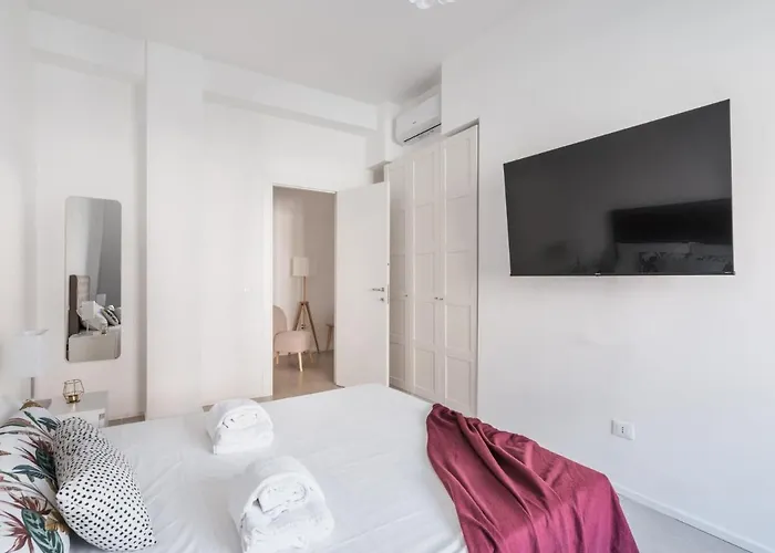 The Rent - Bright Near Pigneto Appartement *